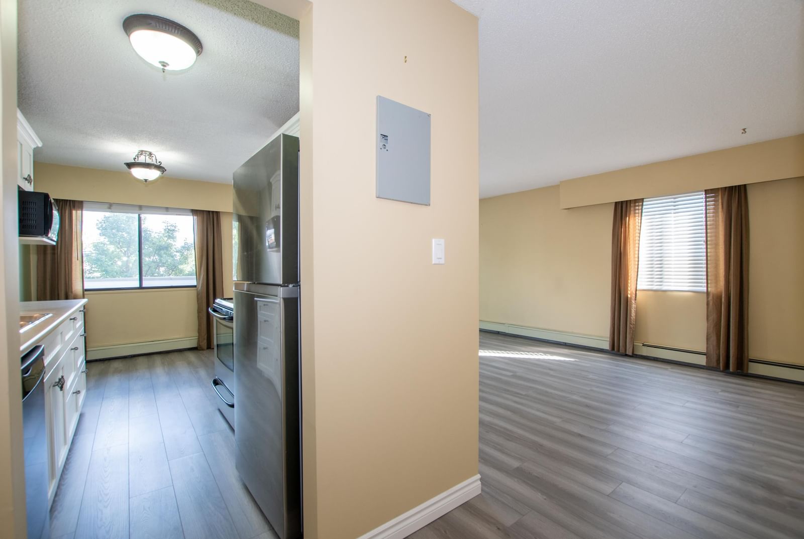 Listing Image 15