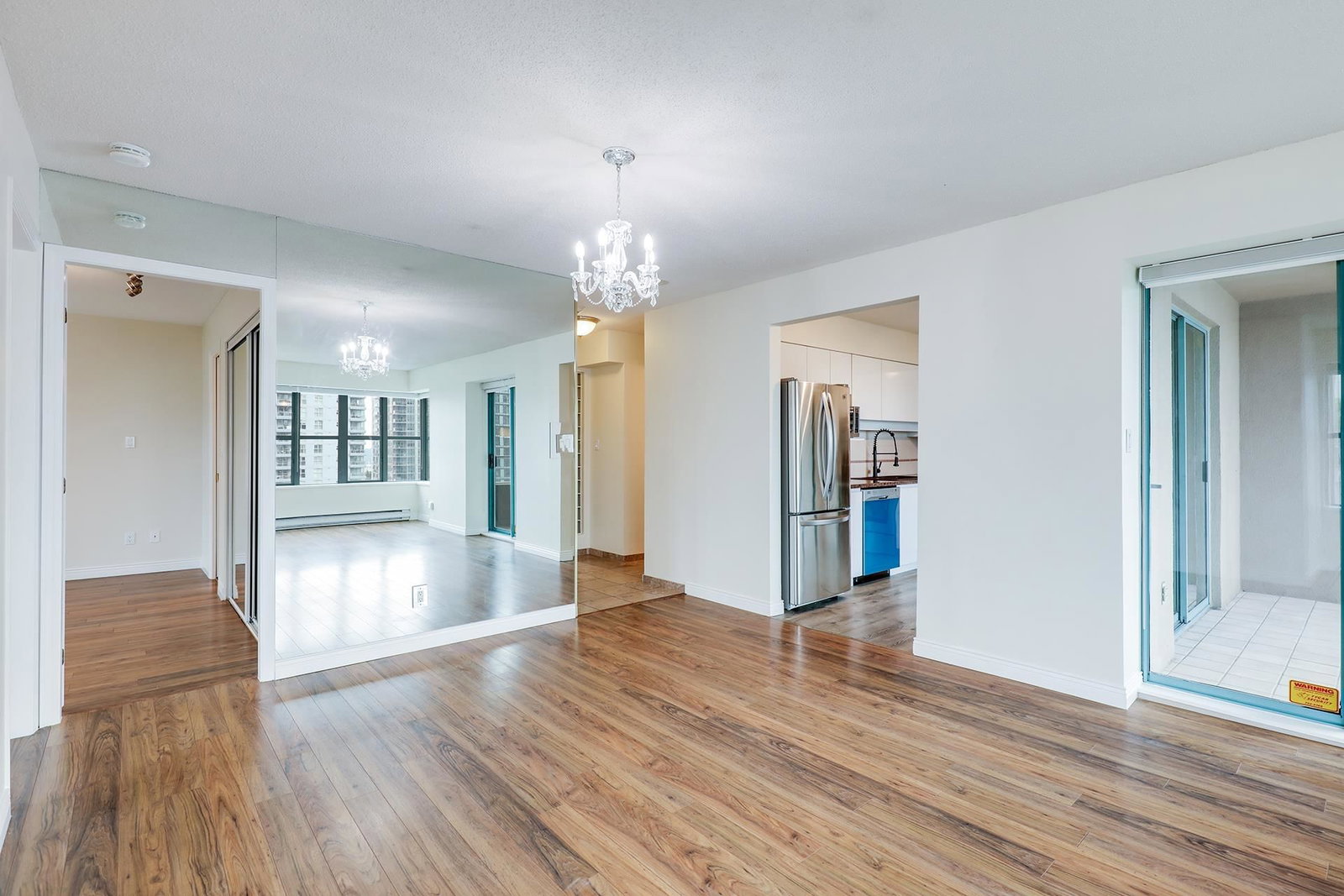 Listing Image 8