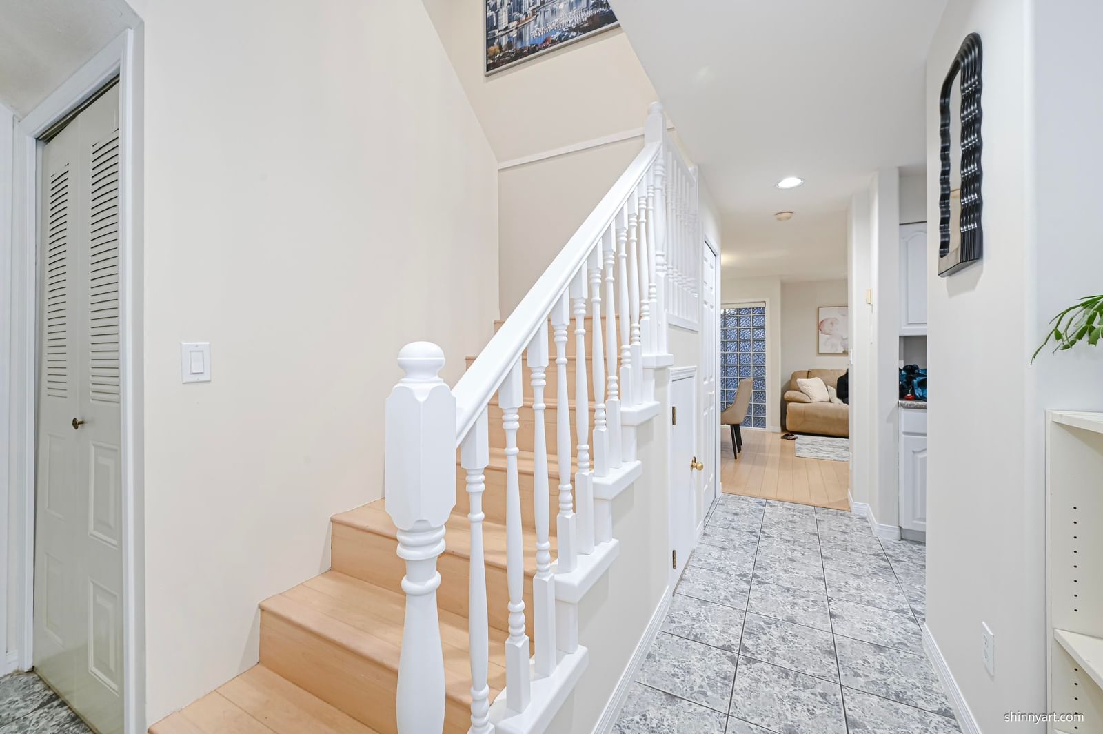 Listing Image 16