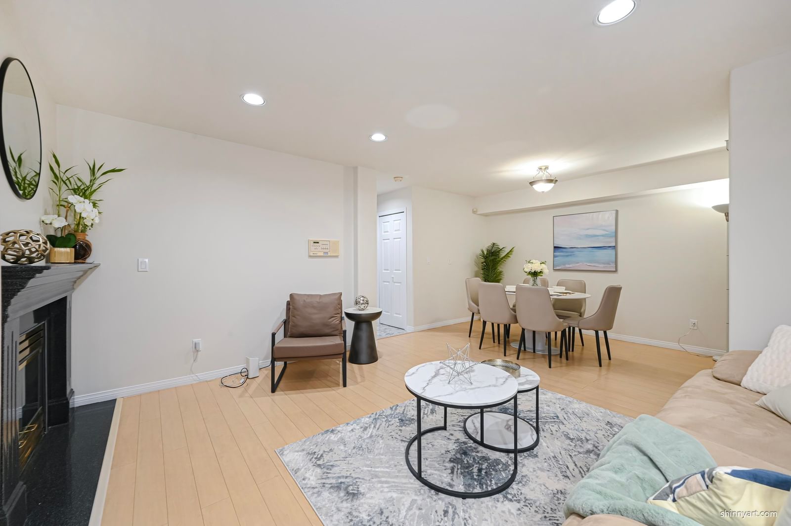 Listing Image 20