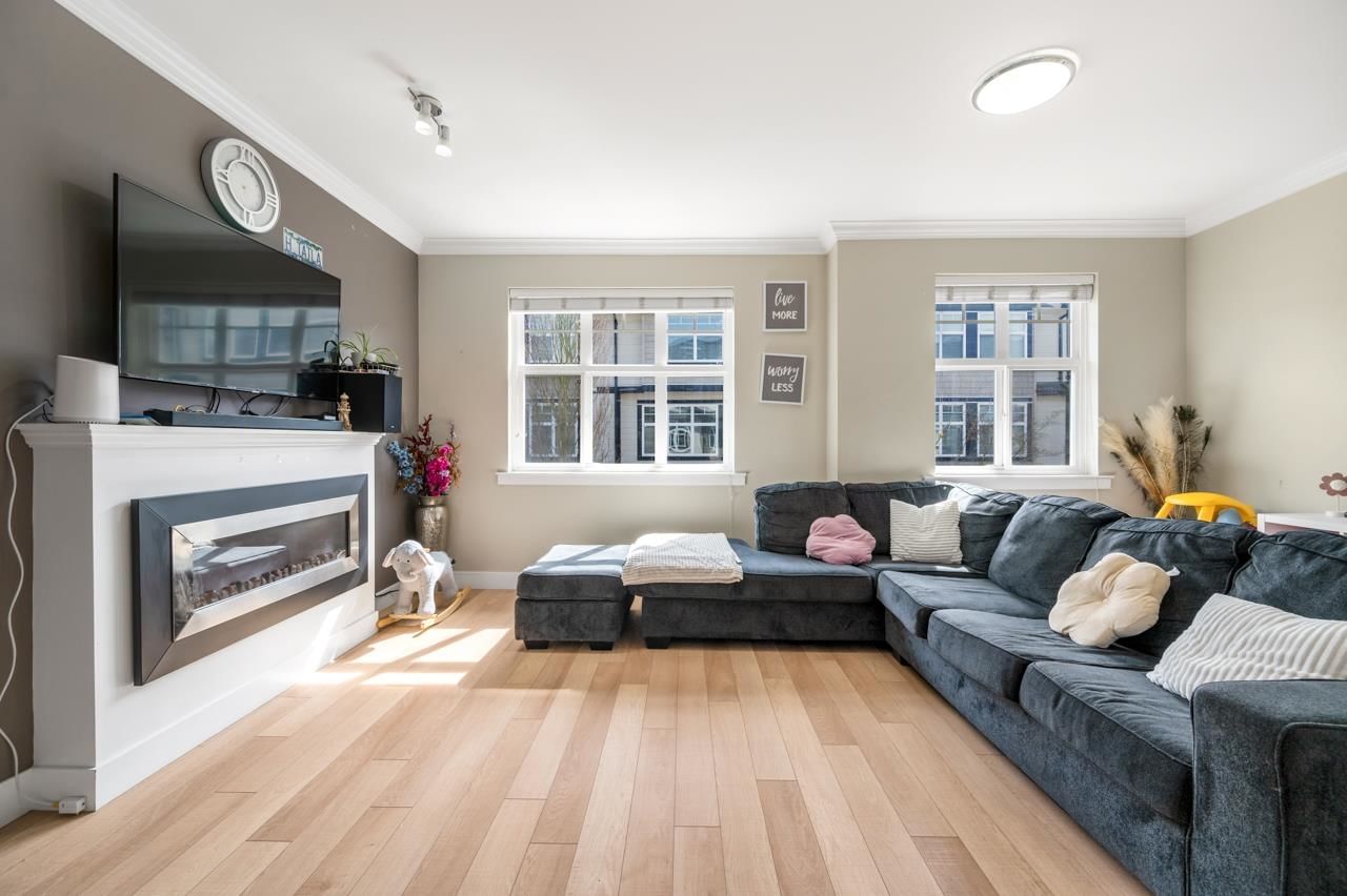 Listing Image 10
