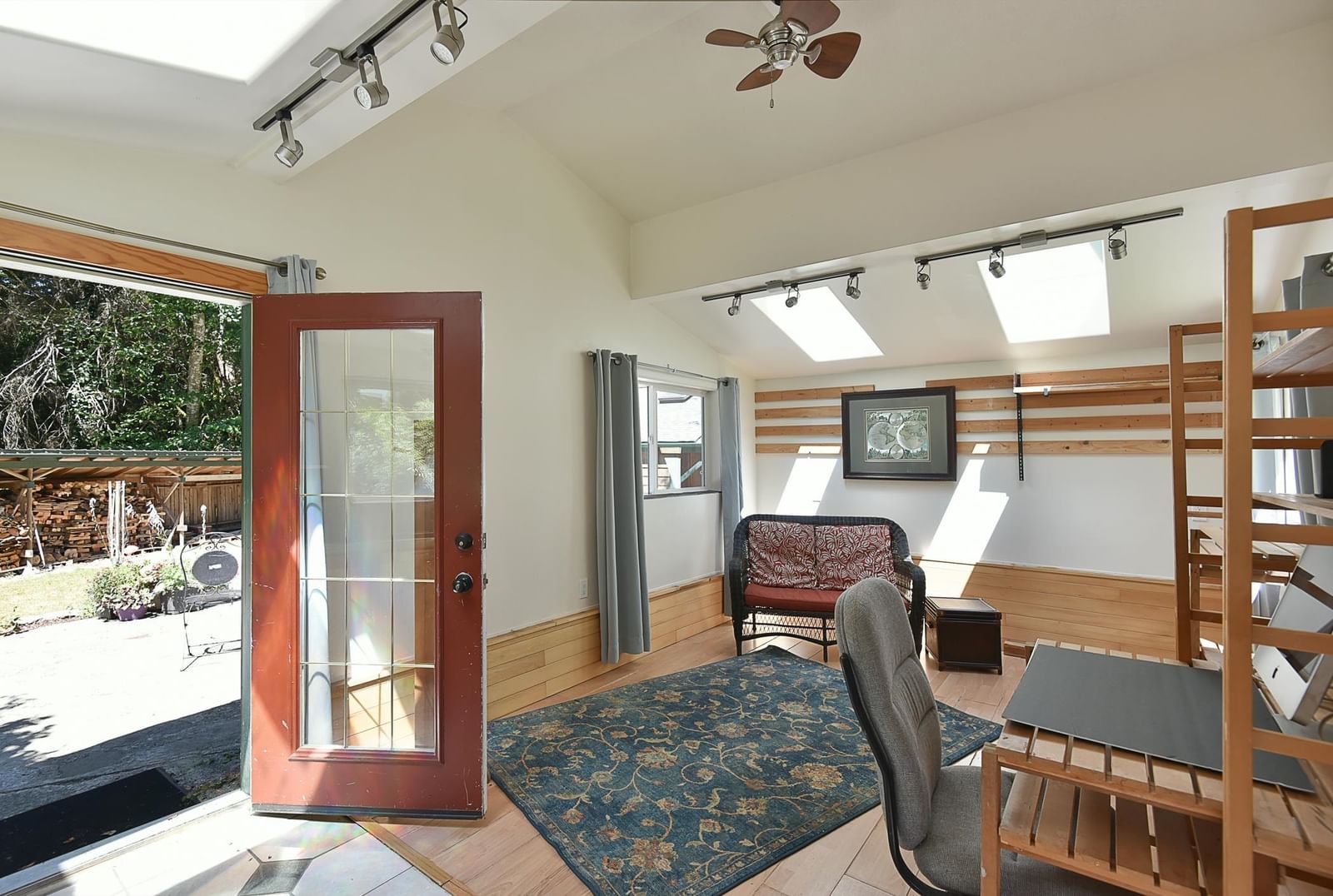 Listing Image 20