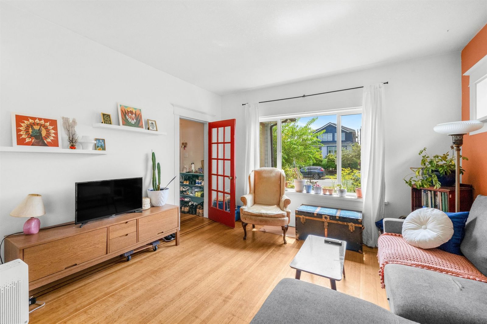 Listing Image 16