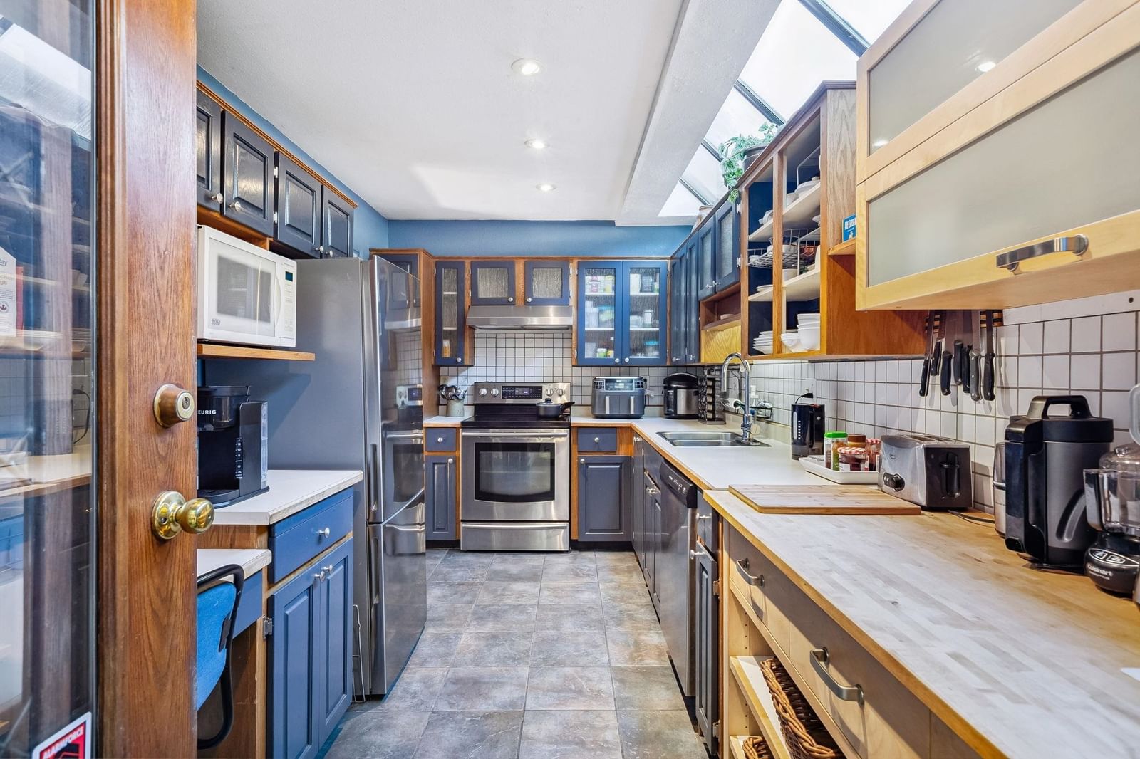 Listing Image 15