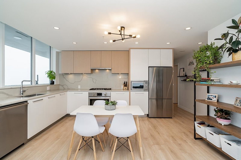 2704 - 567 Clarke Road, Coquitlam, V3J 0K7 | Image 2