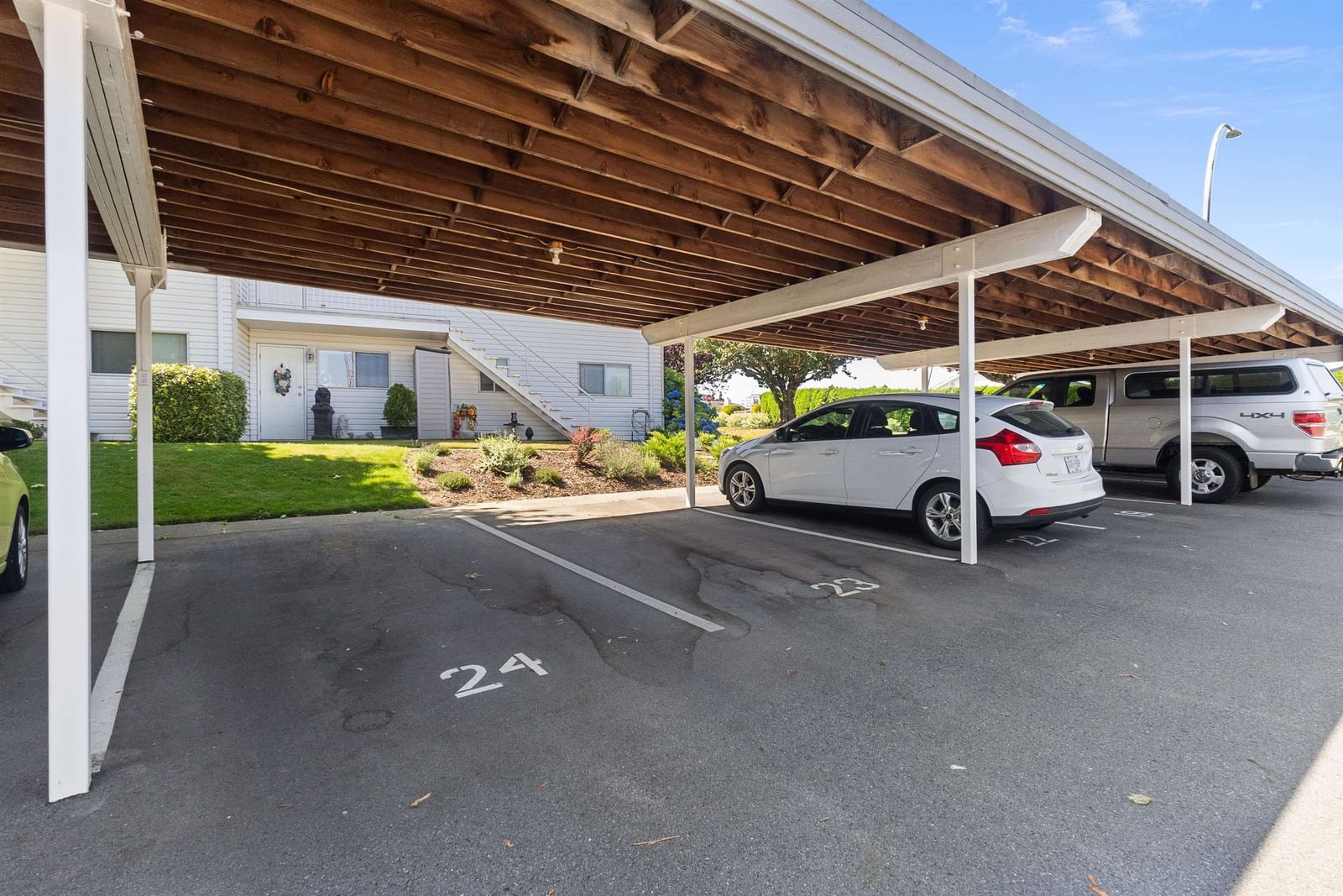 Listing Image 28