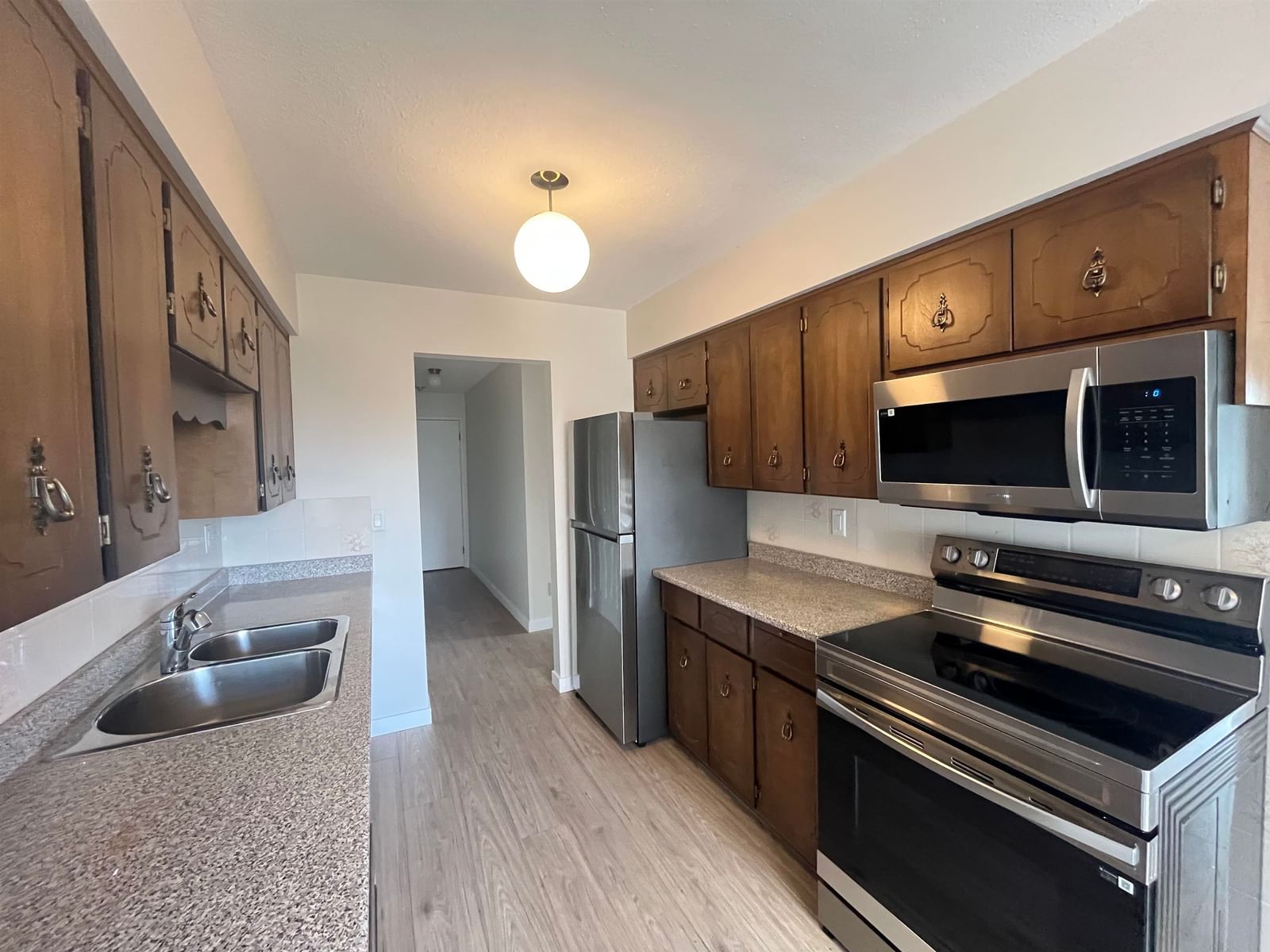 Listing Image 15