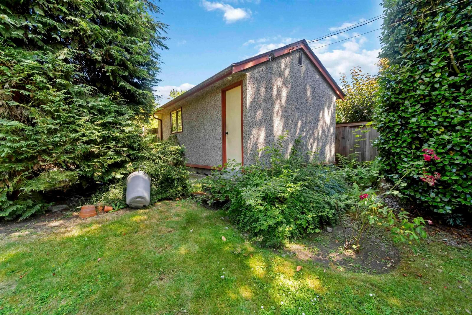 Listing Image 18