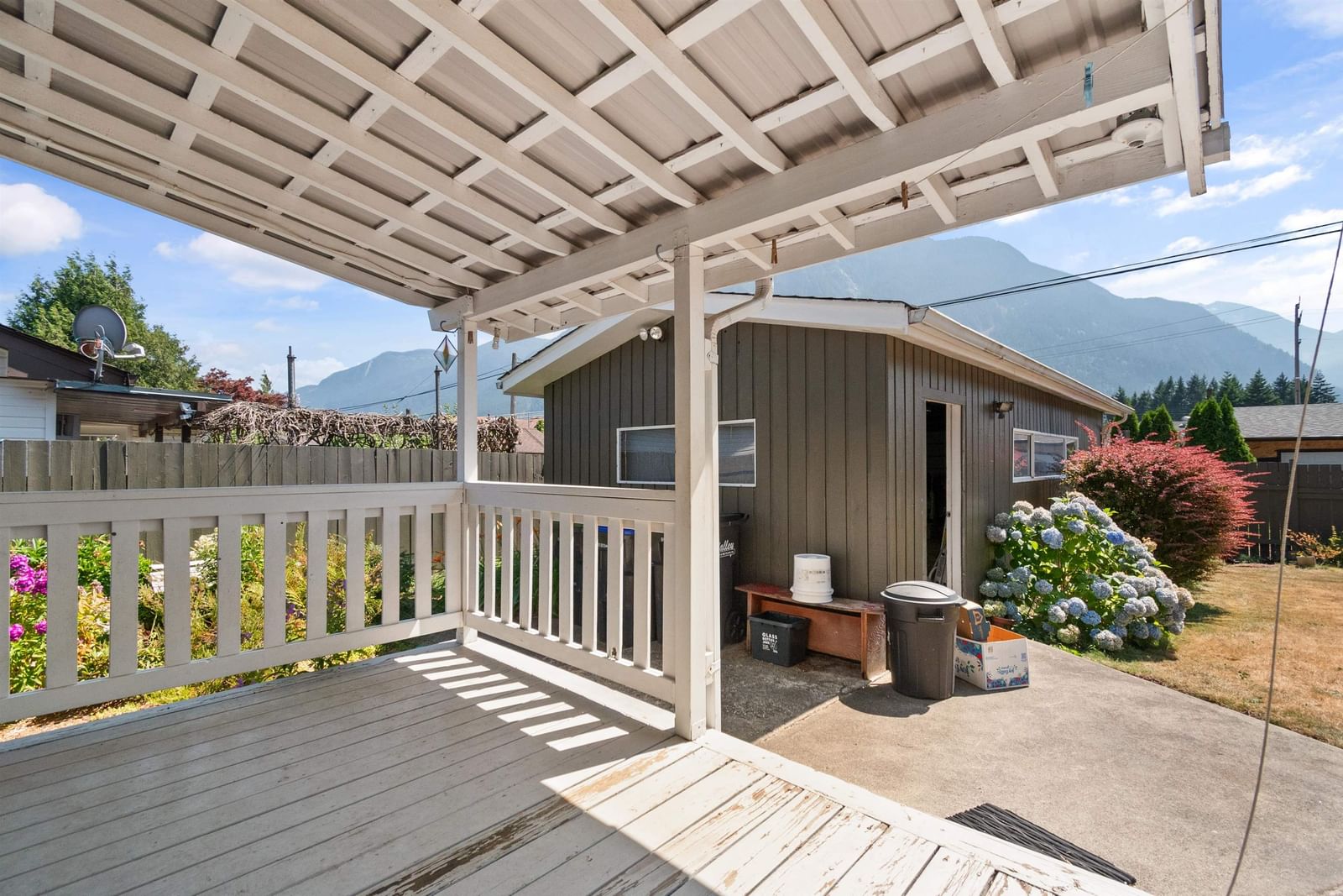 Listing Image 9