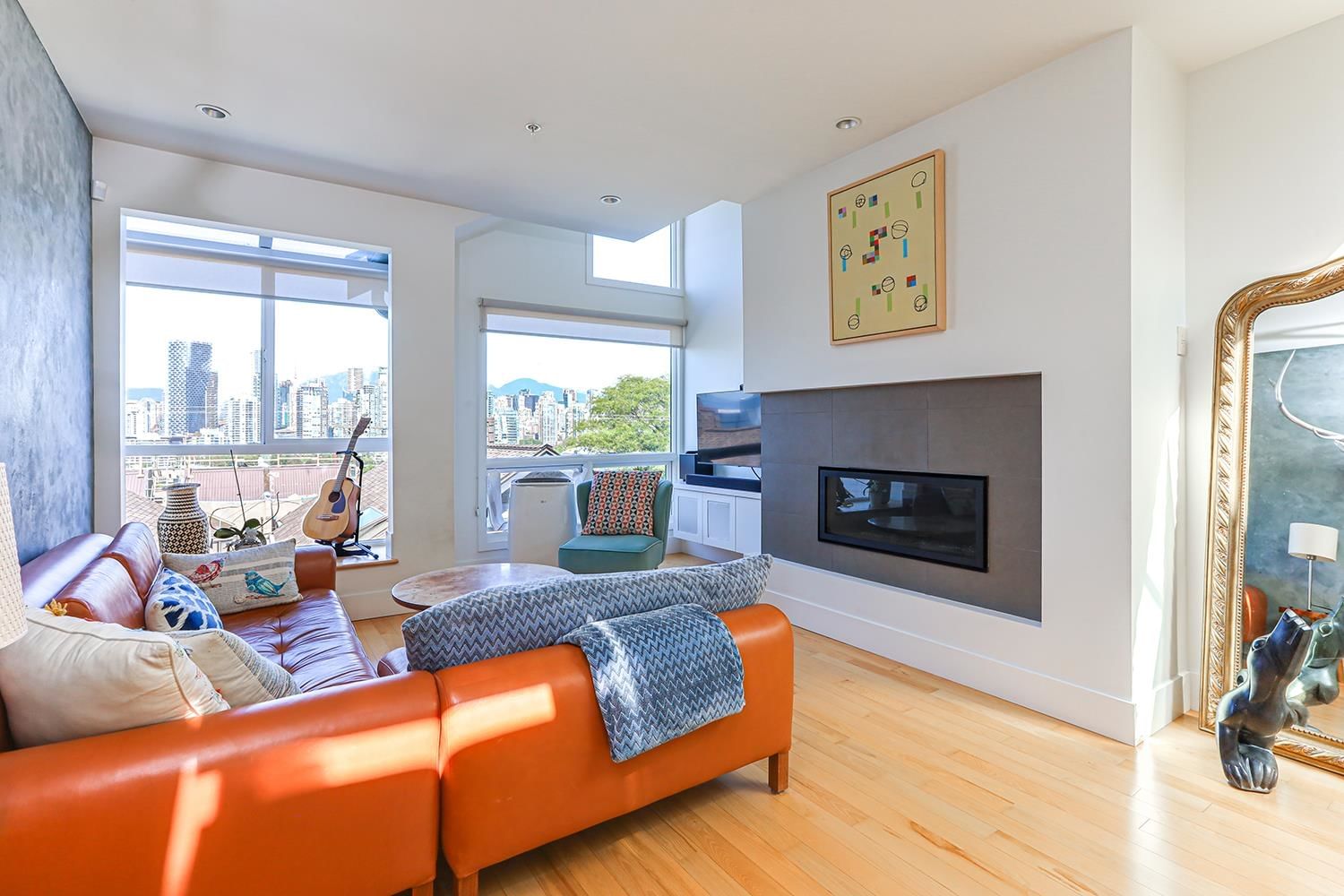 Listing Image 11