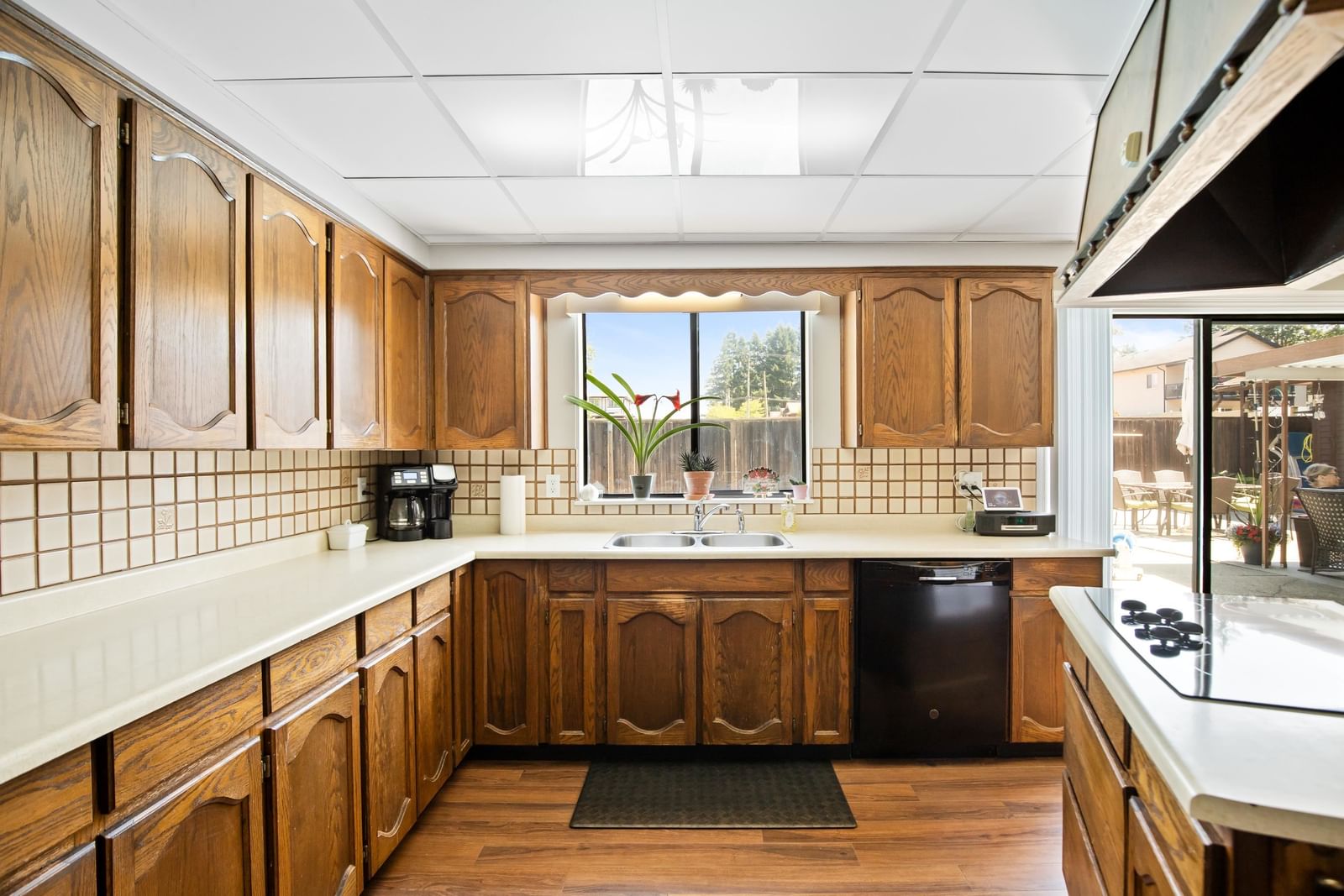Listing Image 13