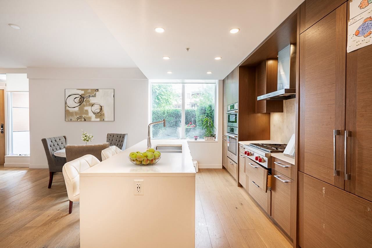 Listing Image 11