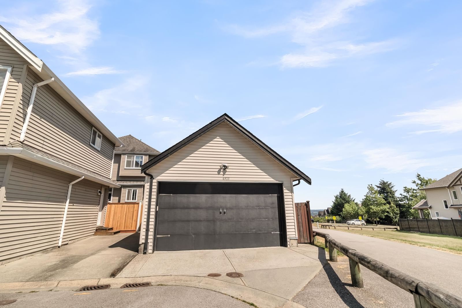 Listing Image 27