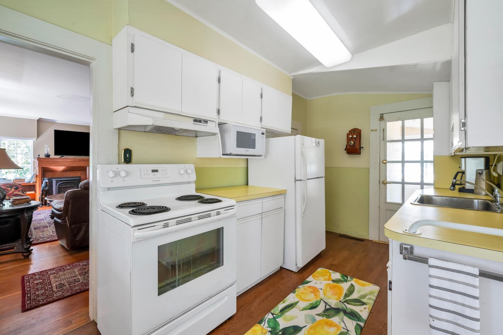 Listing Image 18