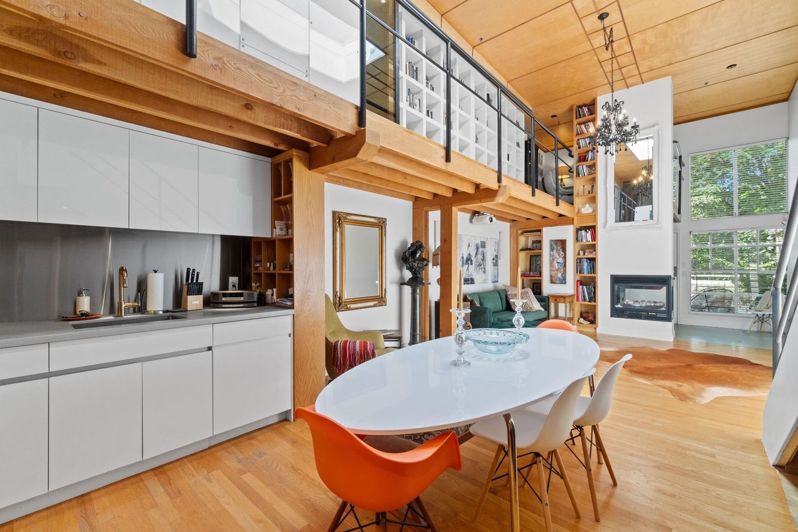 Listing Image 8