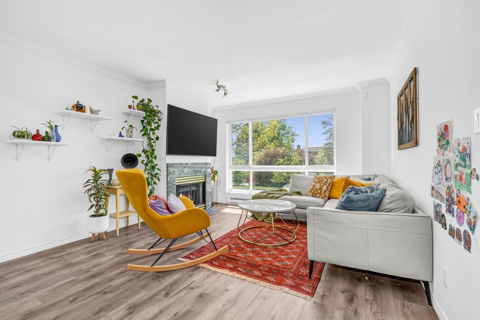 Listing Image 6