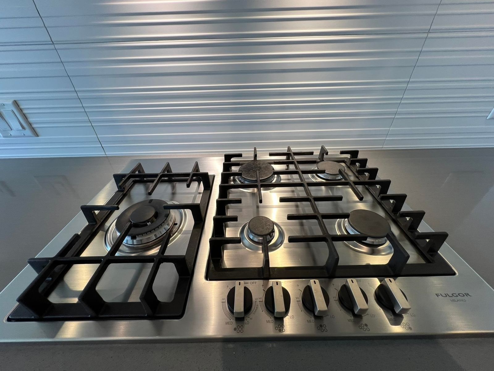 Listing Image 10