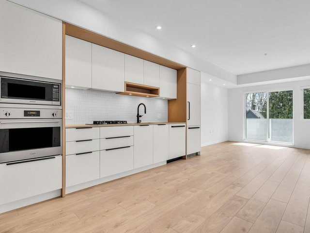 311 - 2520 Guelph Street