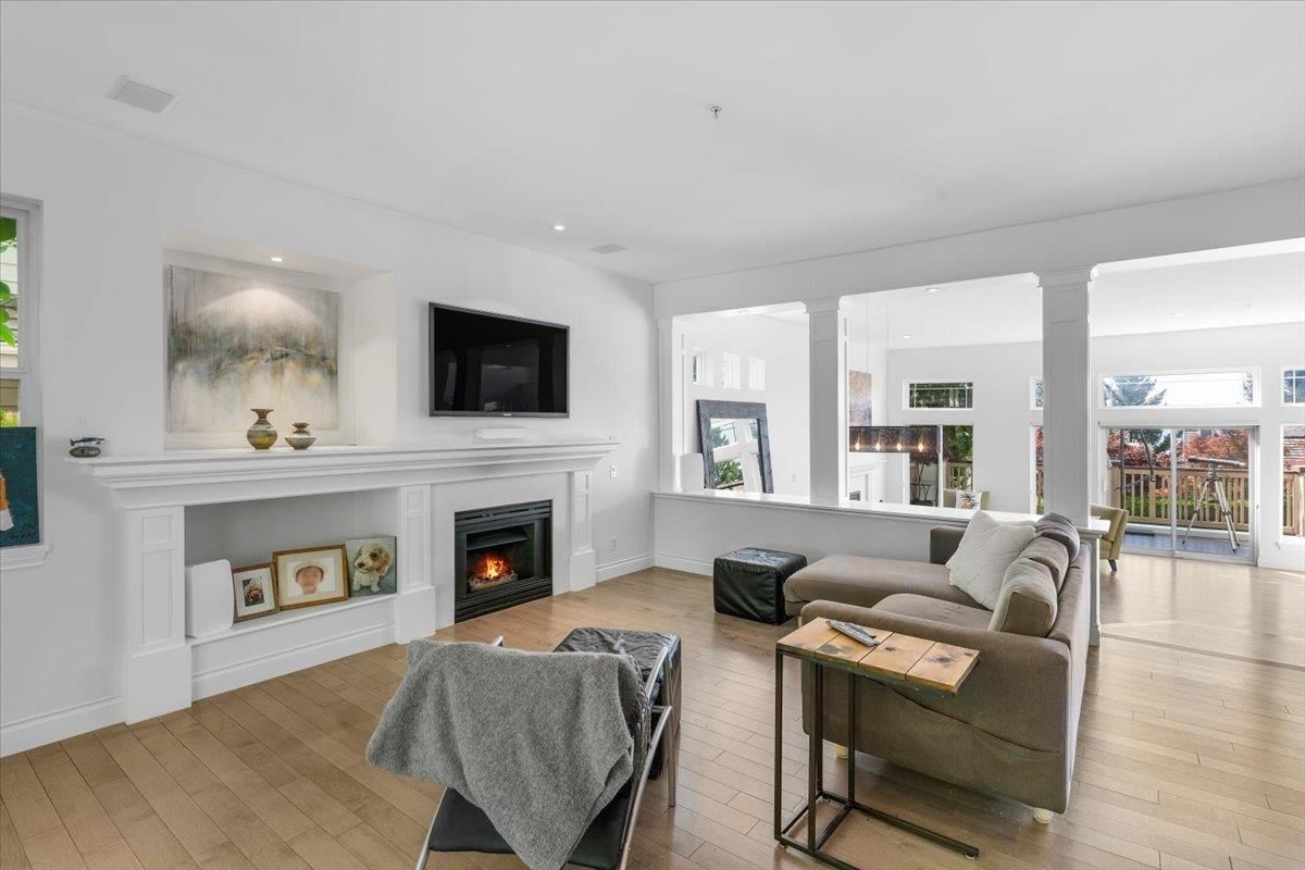Listing Image 17