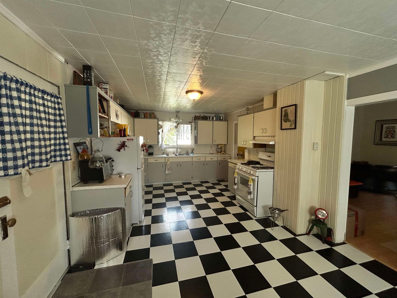 Listing Image 8