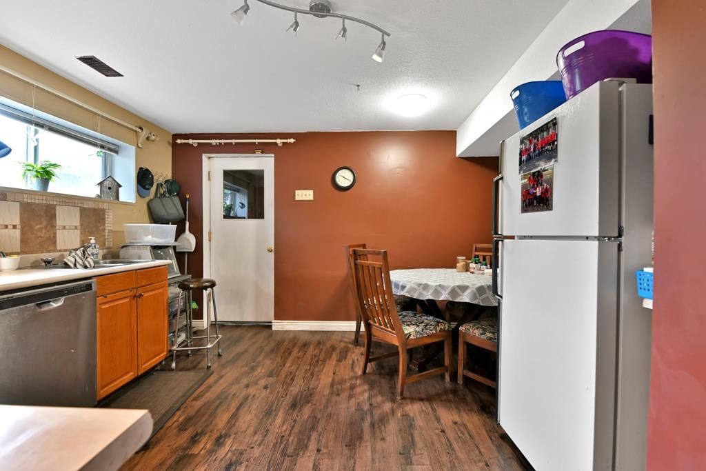 Listing Image 19