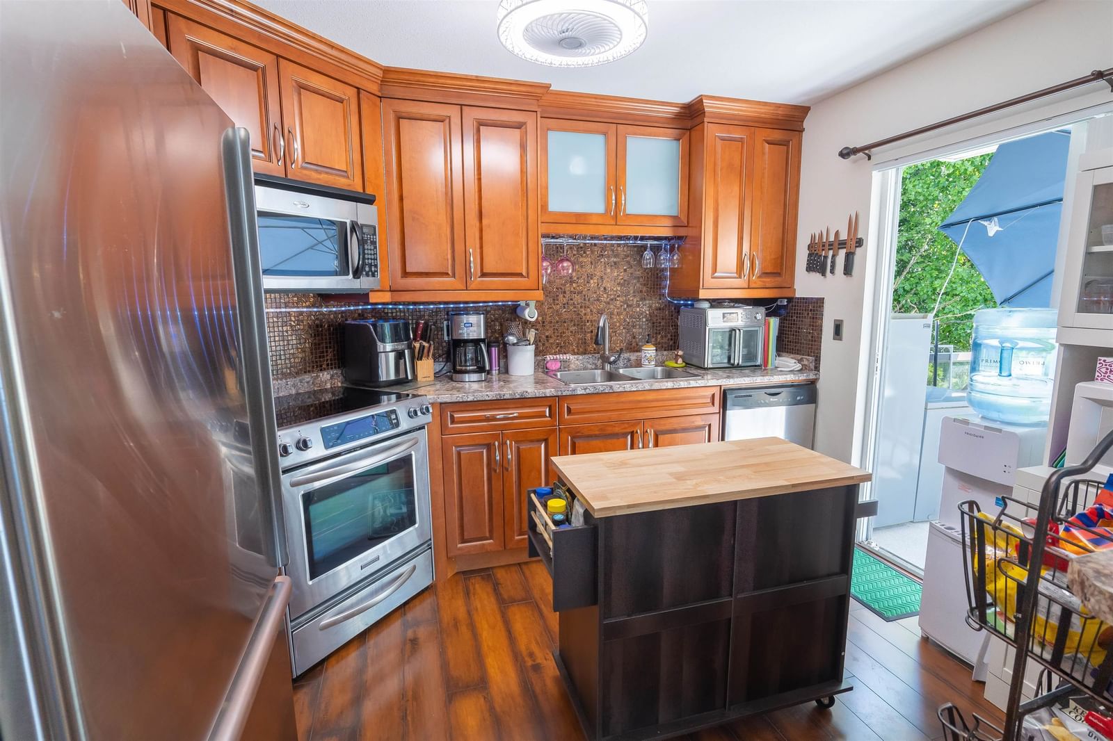 Listing Image 19