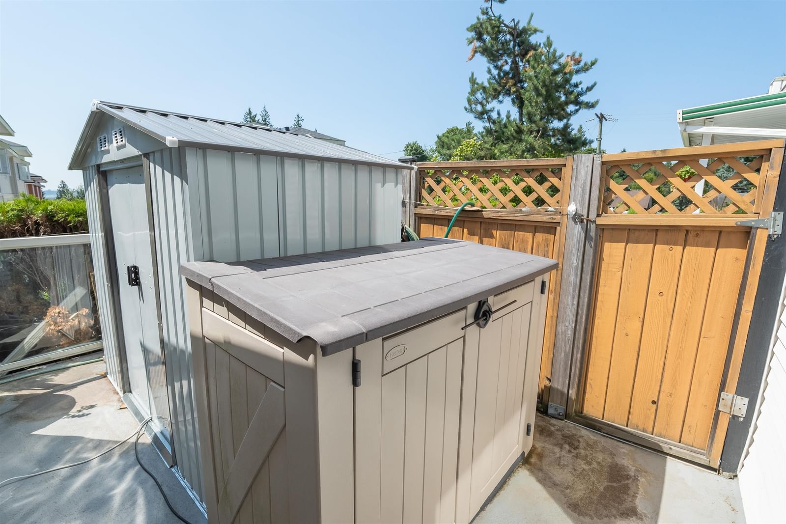 Listing Image 8