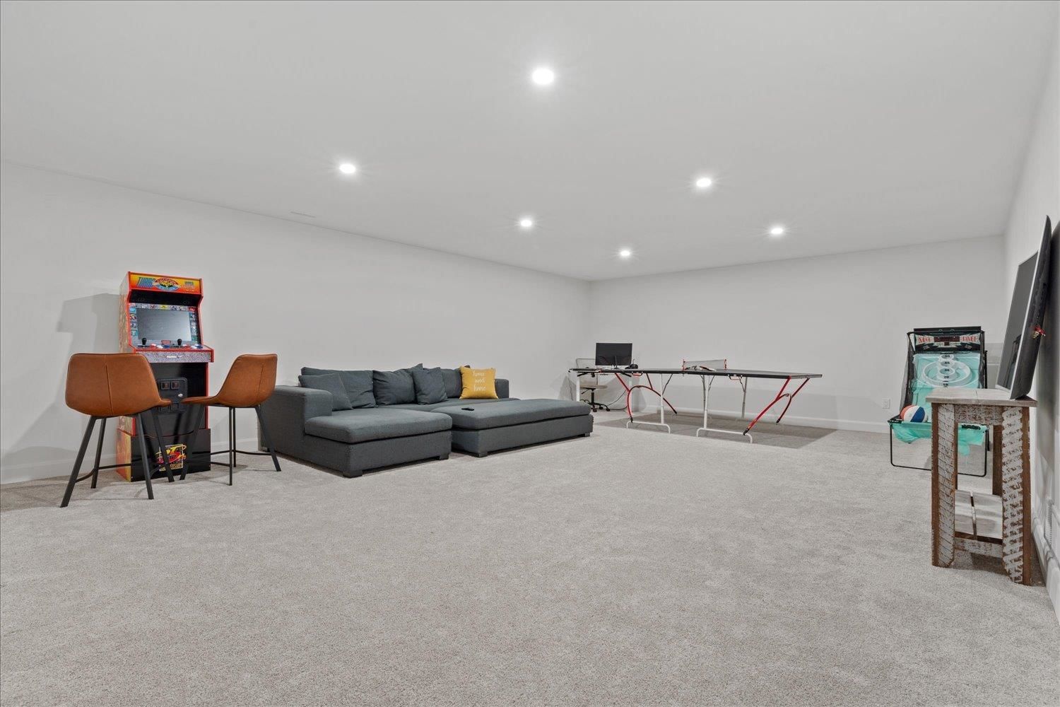 Listing Image 33