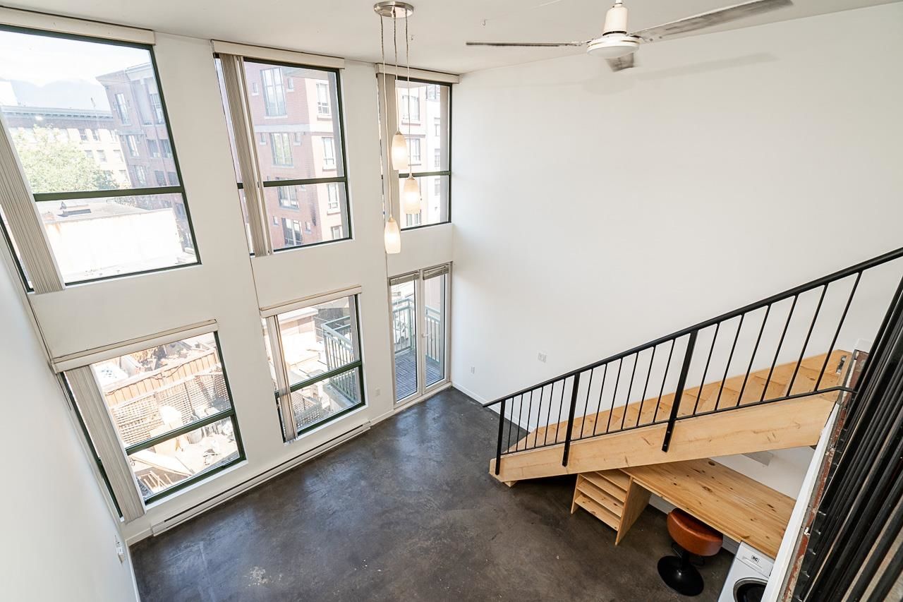 Listing Image 14