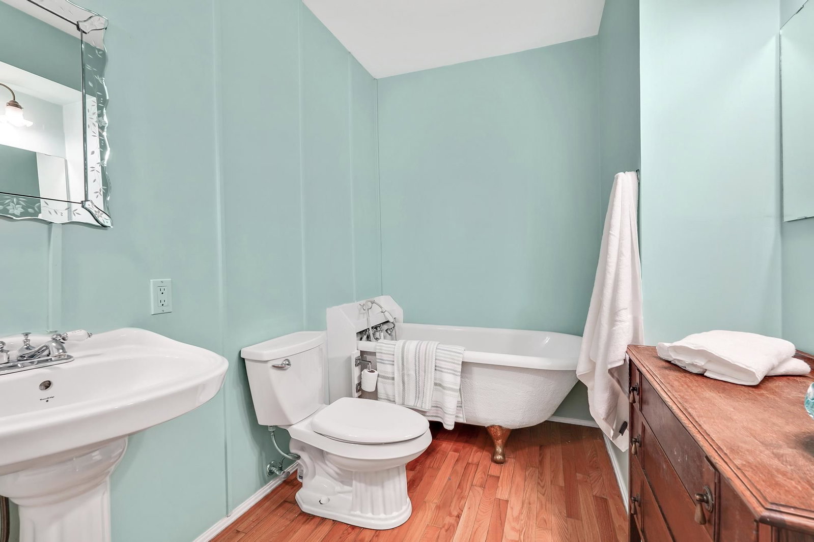 Listing Image 20
