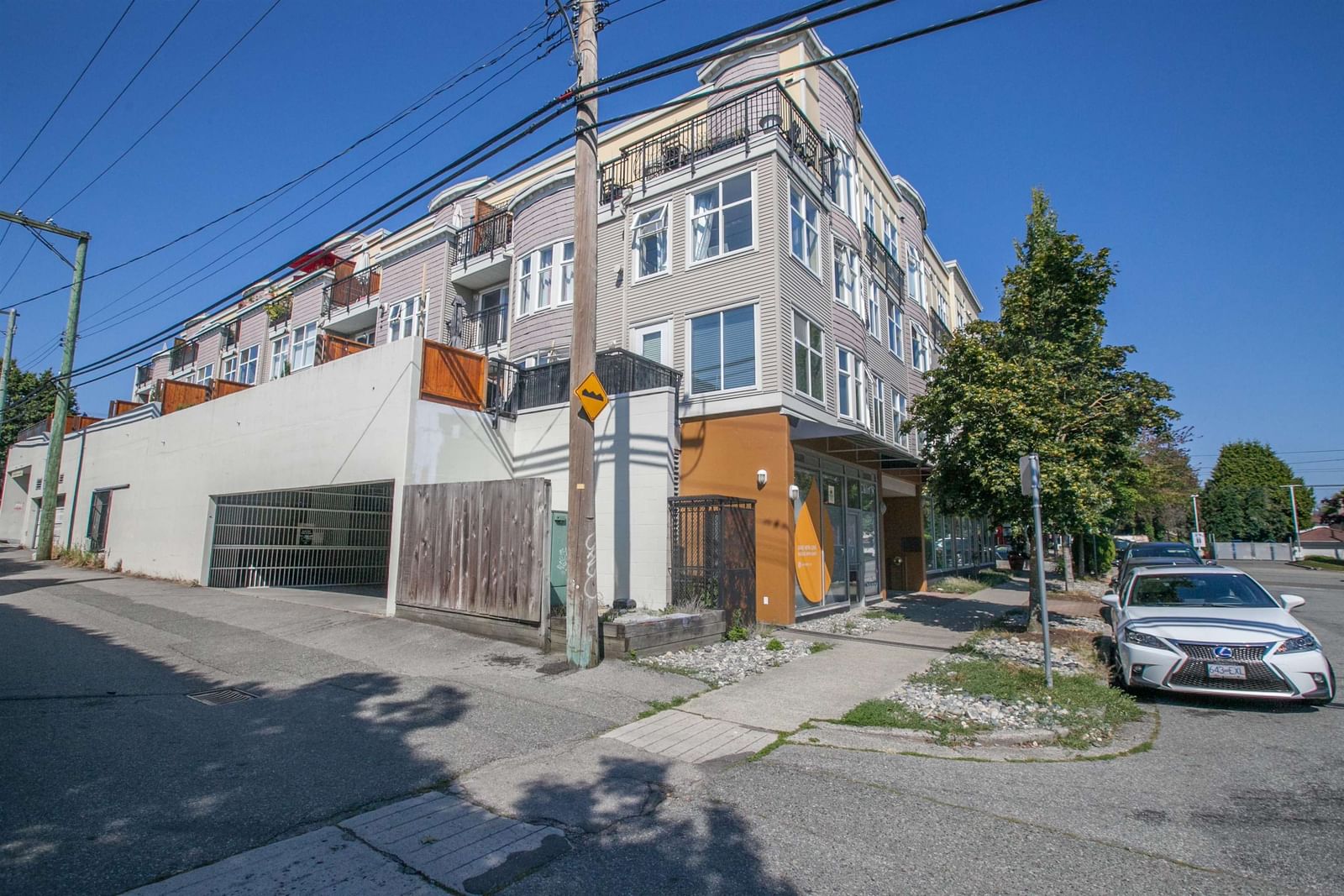 Listing Image 18