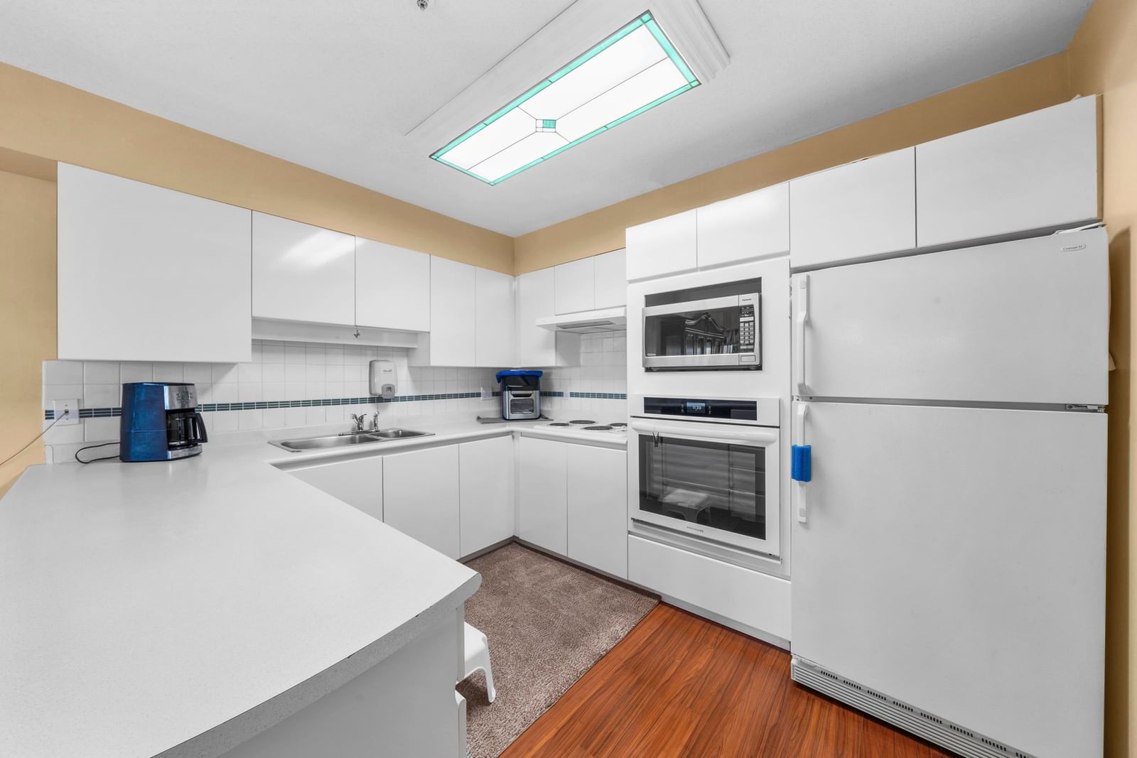Listing Image 8