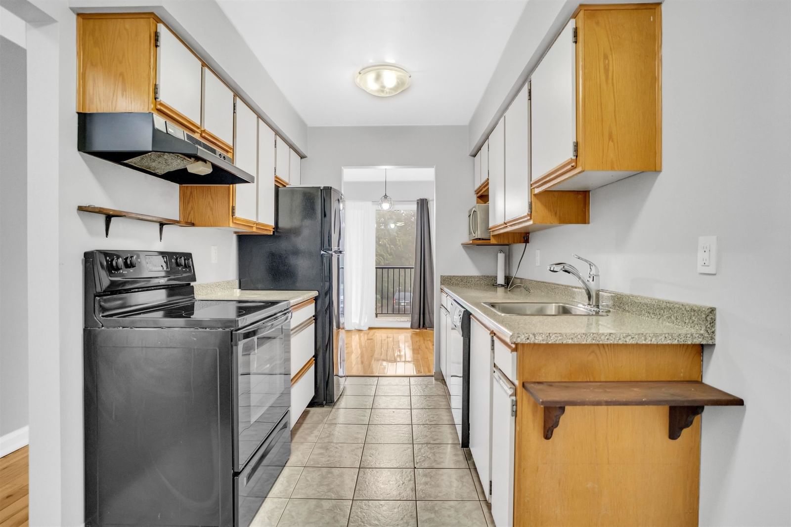 Listing Image 16