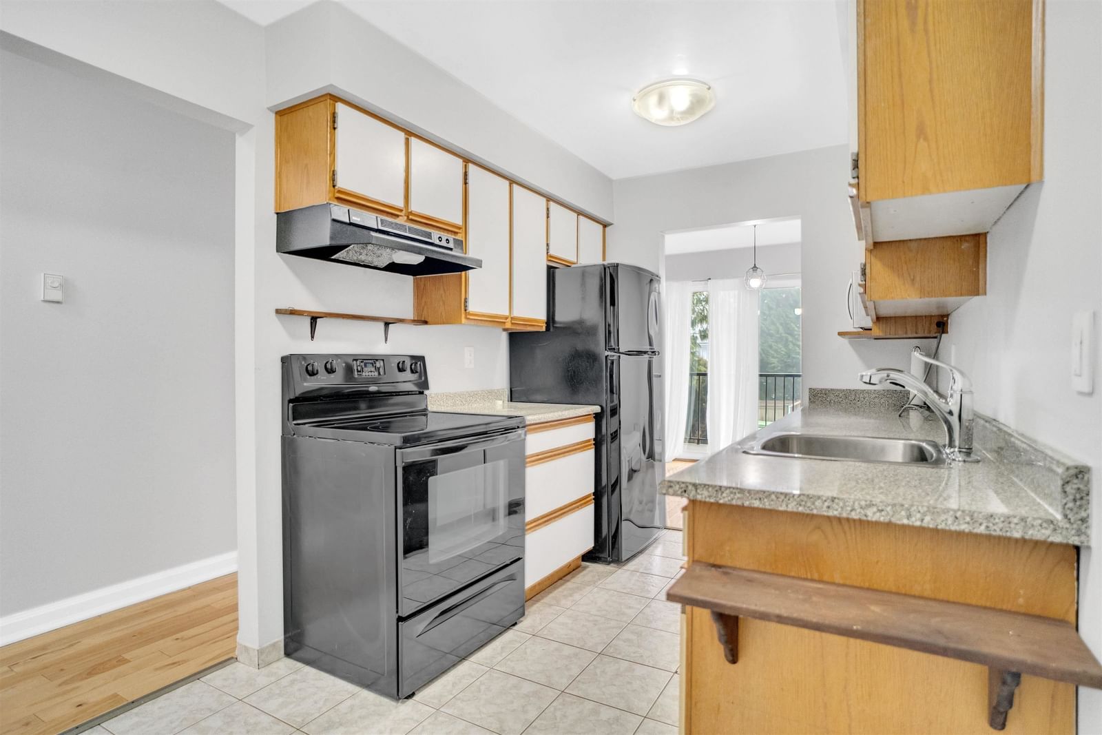 Listing Image 17