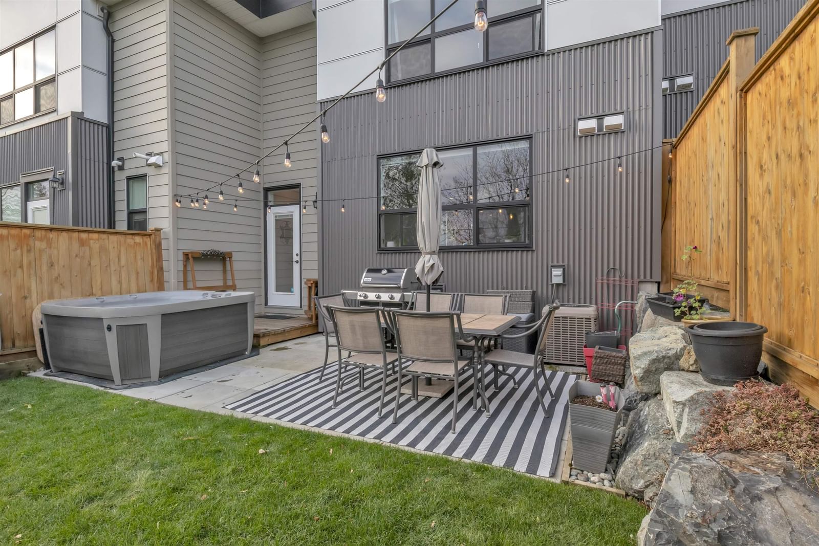 Listing Image 15