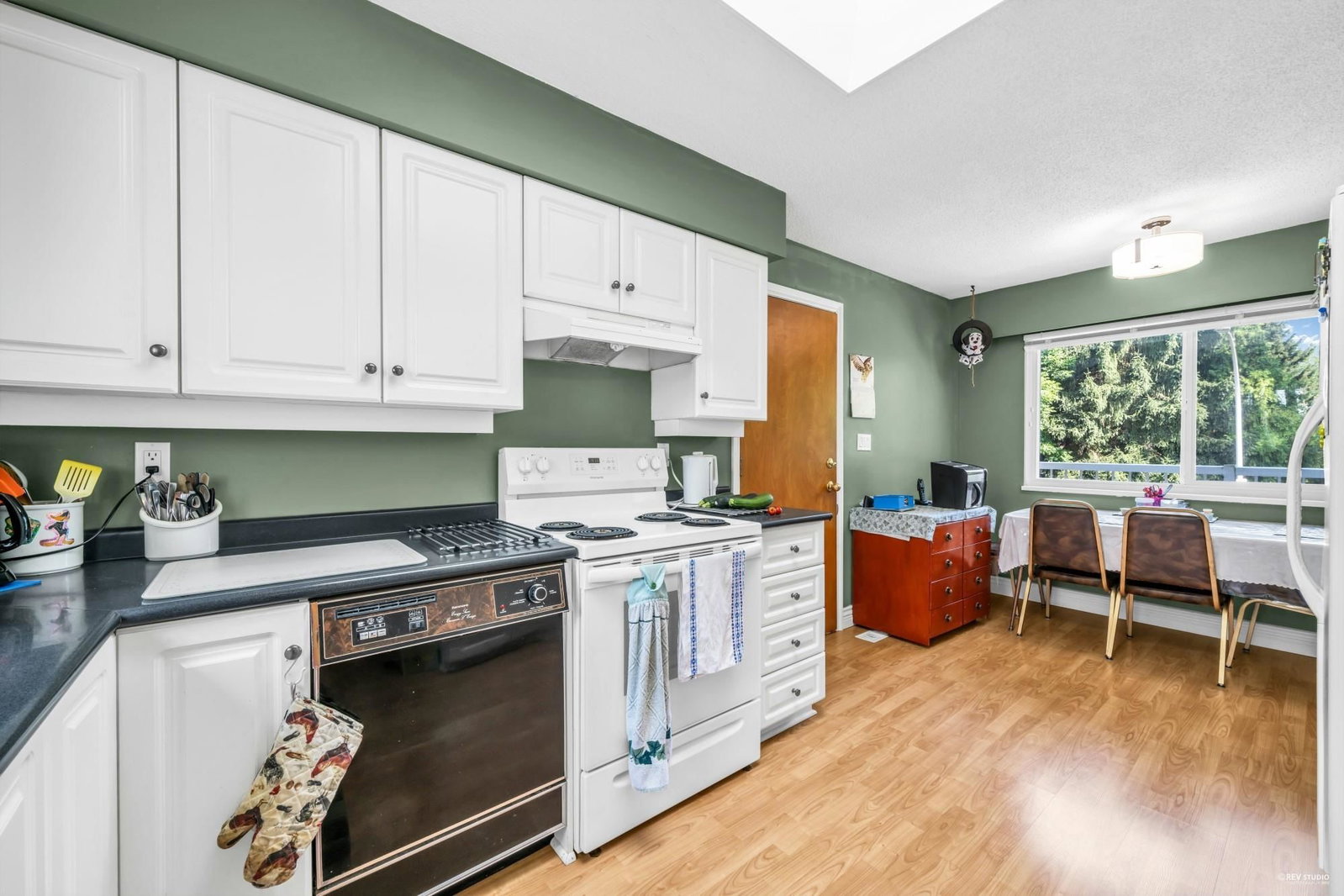 Listing Image 13