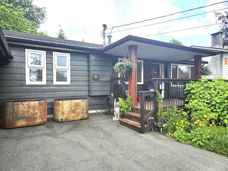 12082 261 Street, Maple Ridge, V2W 2A6 | Image 2