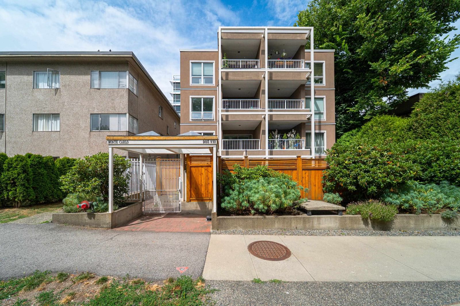 Listing Image 17