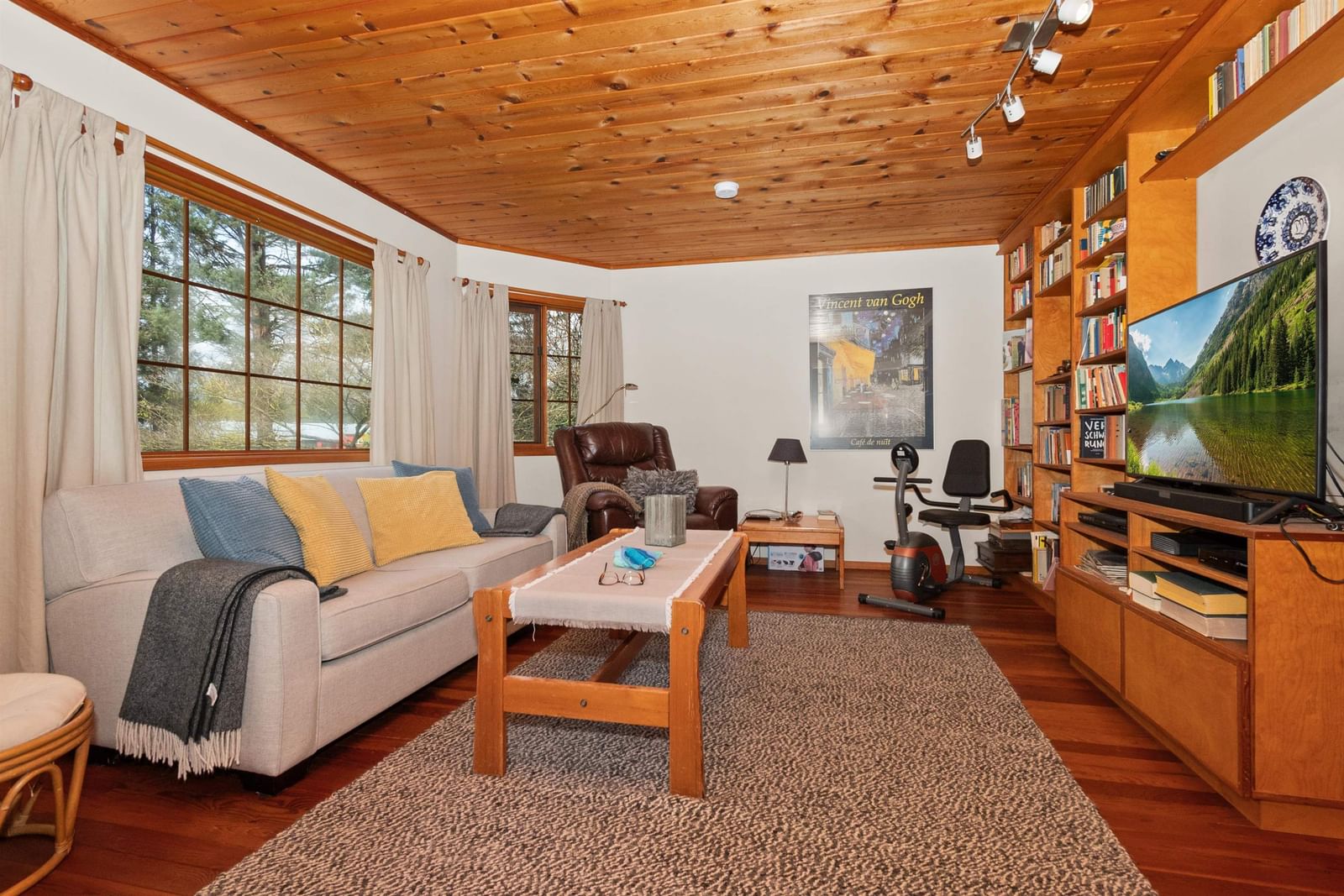 Listing Image 14
