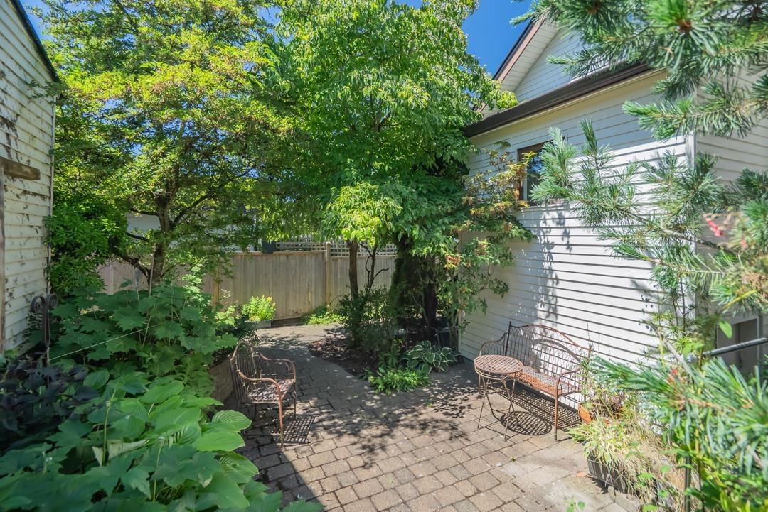 Listing Image 16