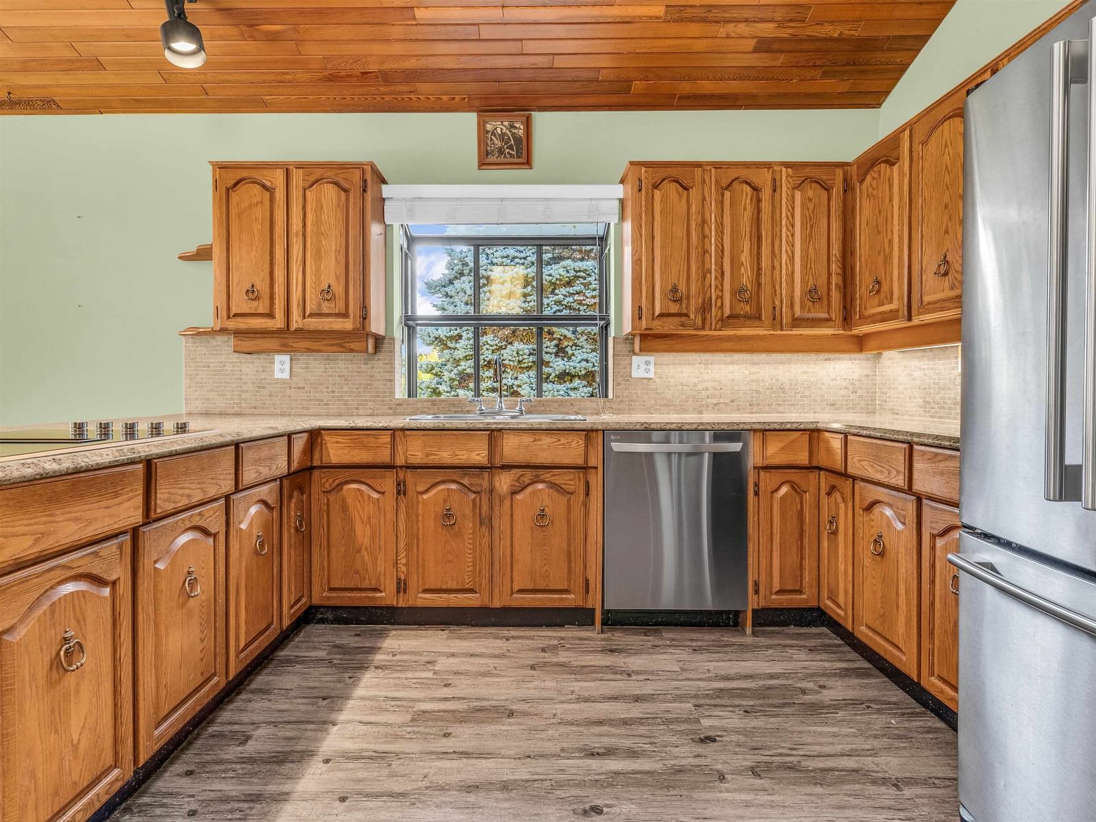 Listing Image 2