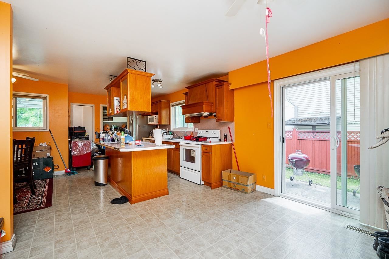 Listing Image 8