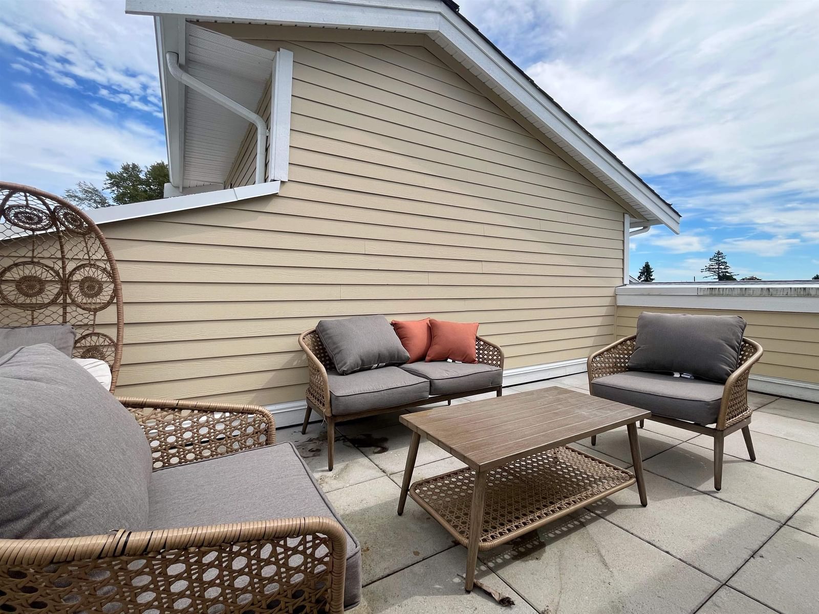 Listing Image 17
