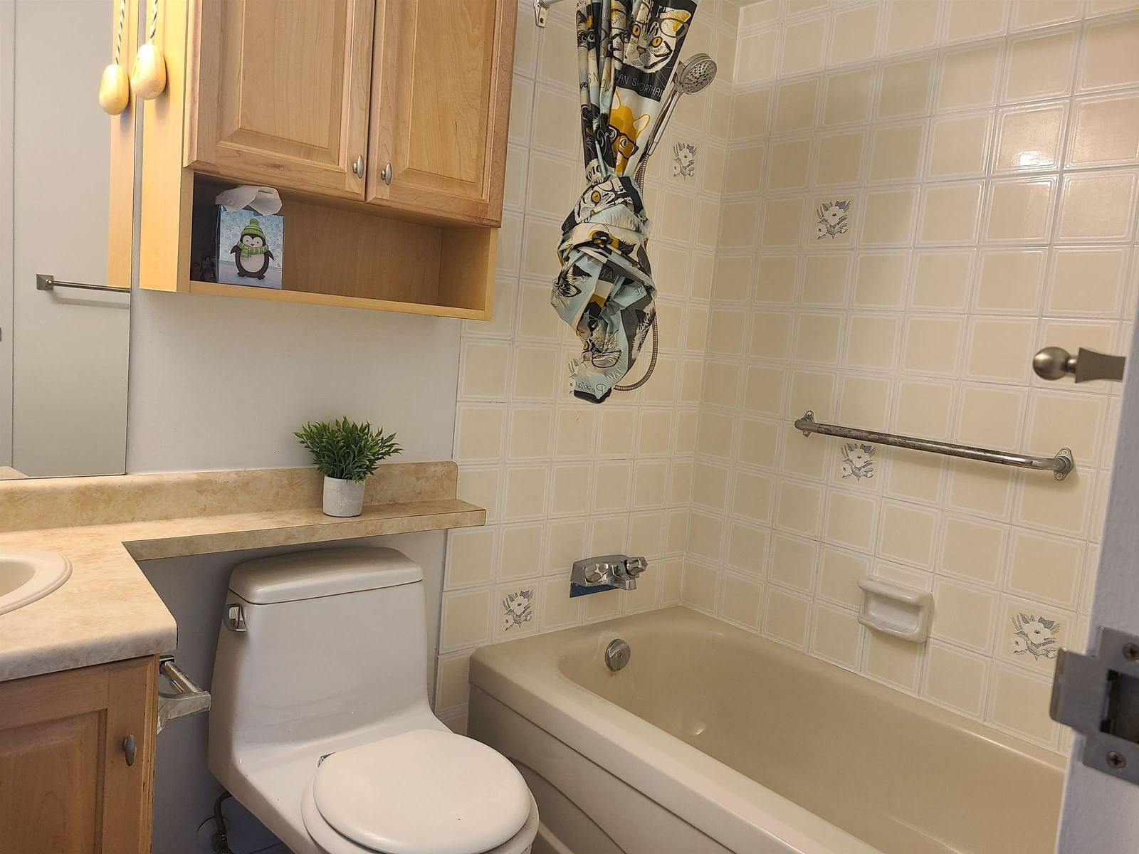 Listing Image 8