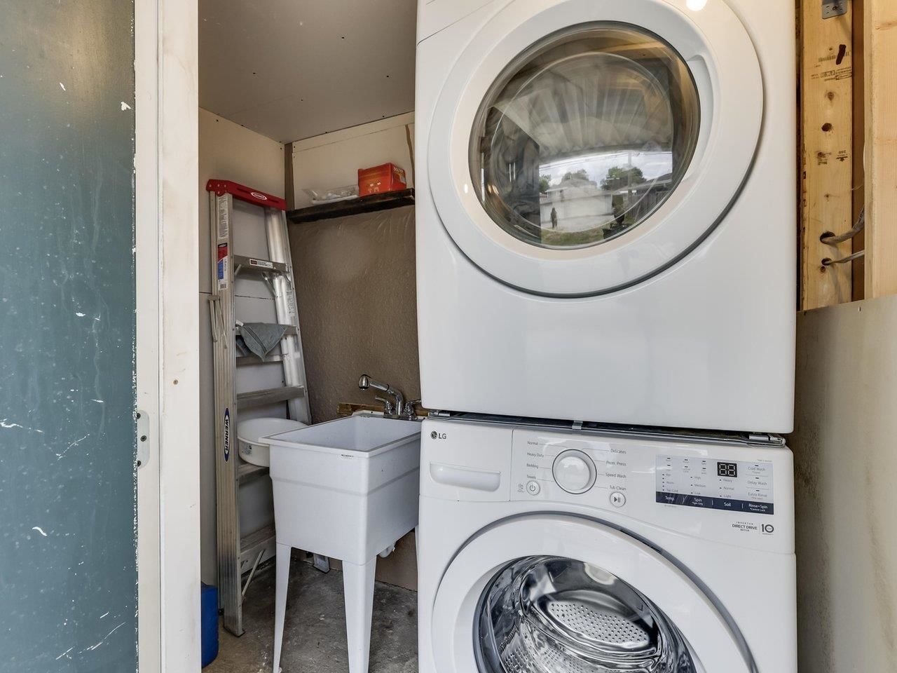 Listing Image 21