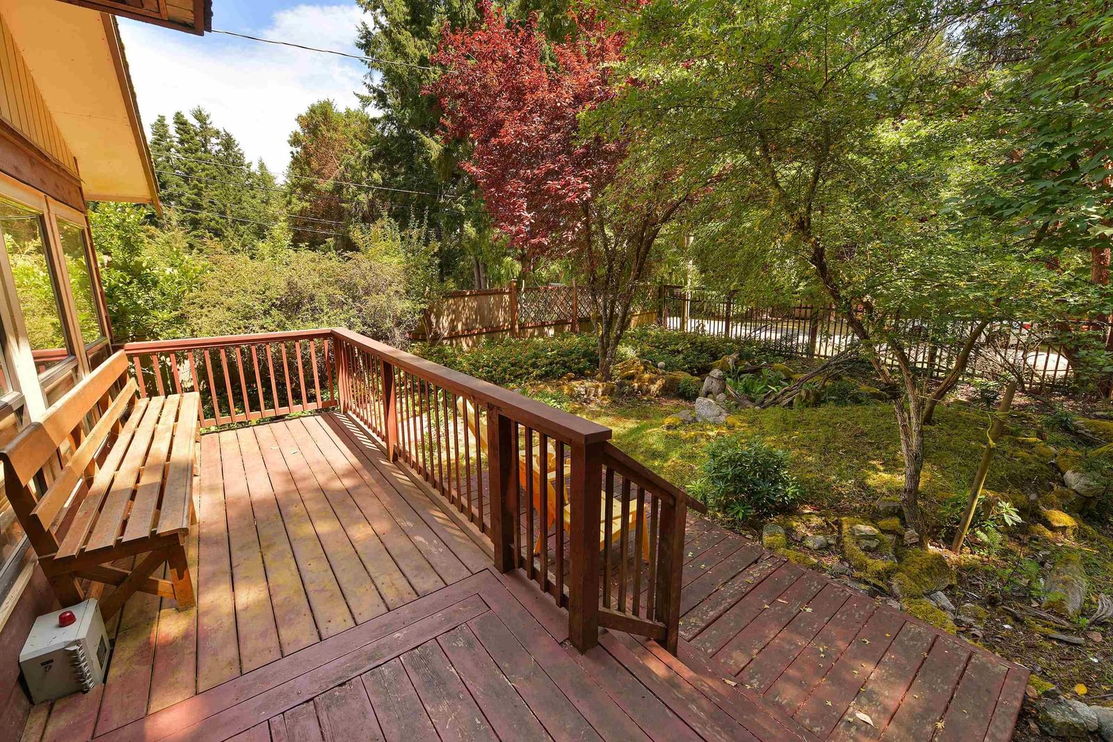 Listing Image 4