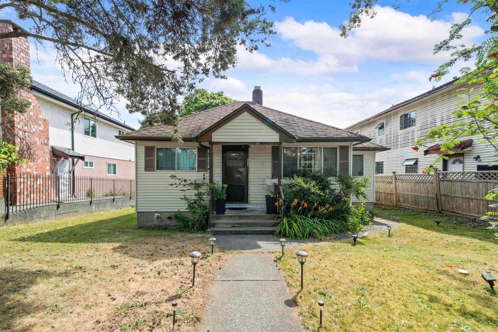Listing Image 1
