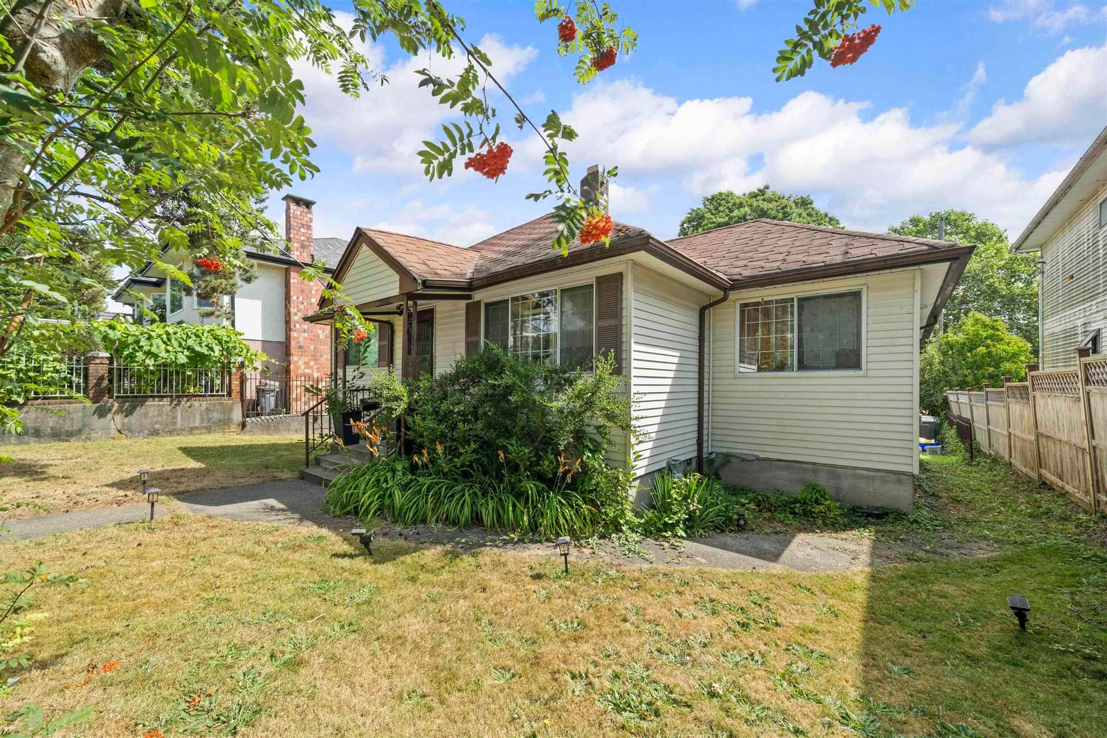 Listing Image 5