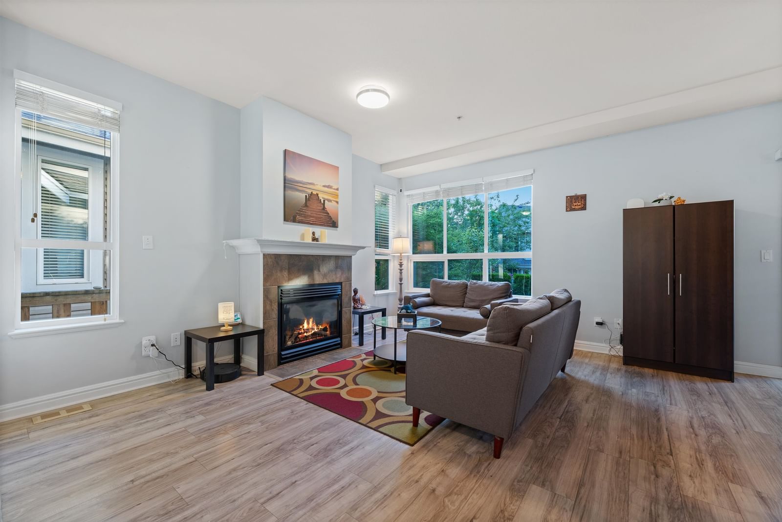 Listing Image 5