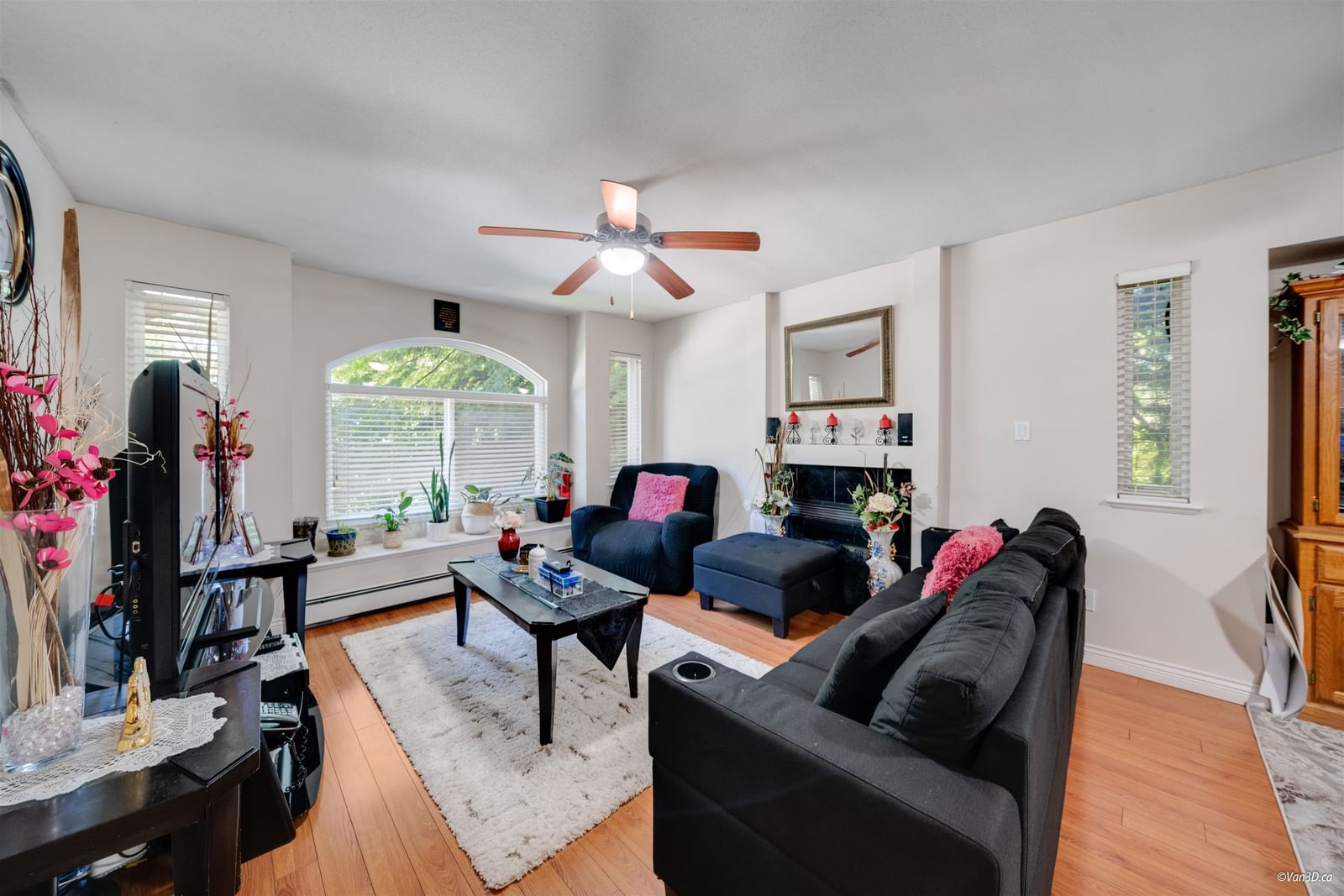 Listing Image 16